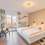 Weinhotel Ayler Kupp Отель 3*
