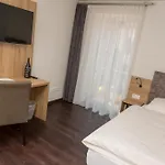 Weinhotel Ayler Kupp 3* Ayl