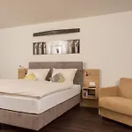 Weinhotel Ayler Kupp 3*