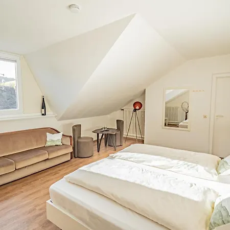 Weinhotel Ayler Kupp 3* Ayl