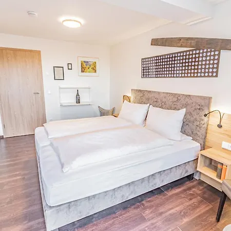 Weinhotel Ayler Kupp فندق