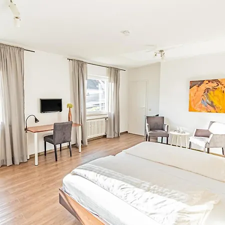 Weinhotel Ayler Kupp فندق