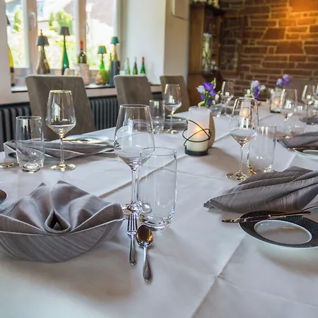Weinhotel Ayler Kupp فندق Ayl