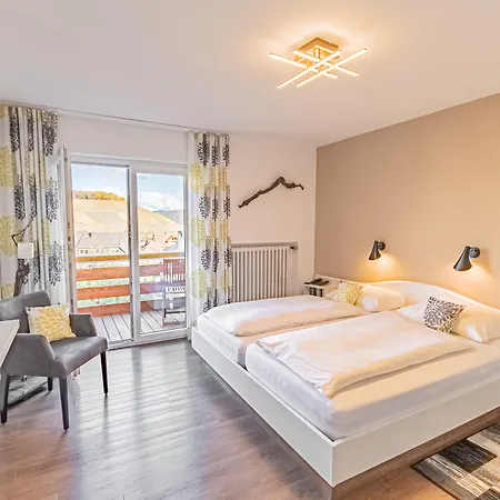 Weinhotel Ayler Kupp فندق 3*