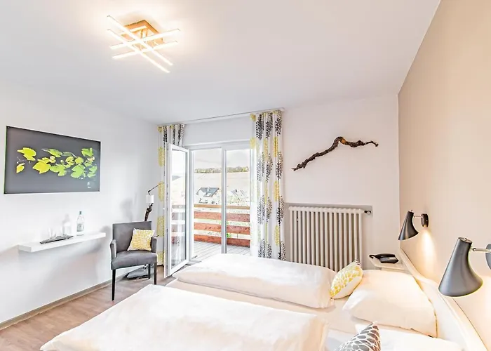 Weinhotel Ayler Kupp ホテル 3*