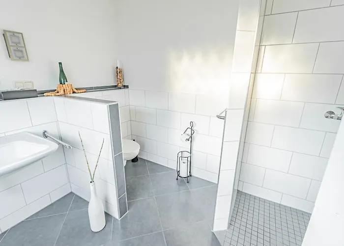 Weinhotel Ayler Kupp 3*