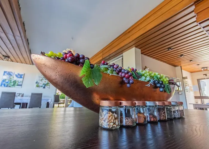 Weinhotel Ayler Kupp 3*