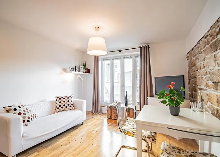 Weinhotel Ayler Kupp ホテル 3*