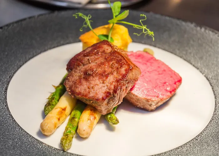 Weinhotel Ayler Kupp ホテル Ayl