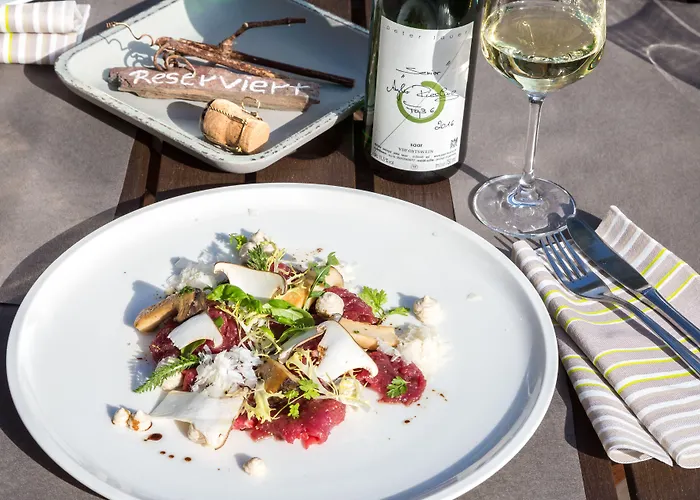 Weinhotel Ayler Kupp ホテル 3*