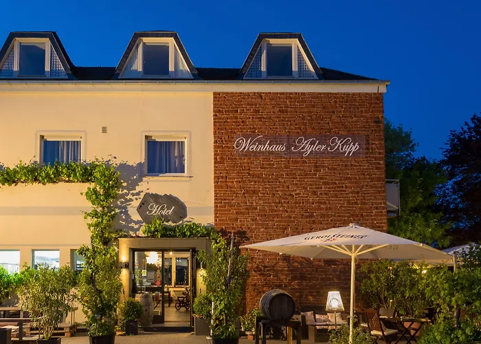 Weinhotel Ayler Kupp ホテル