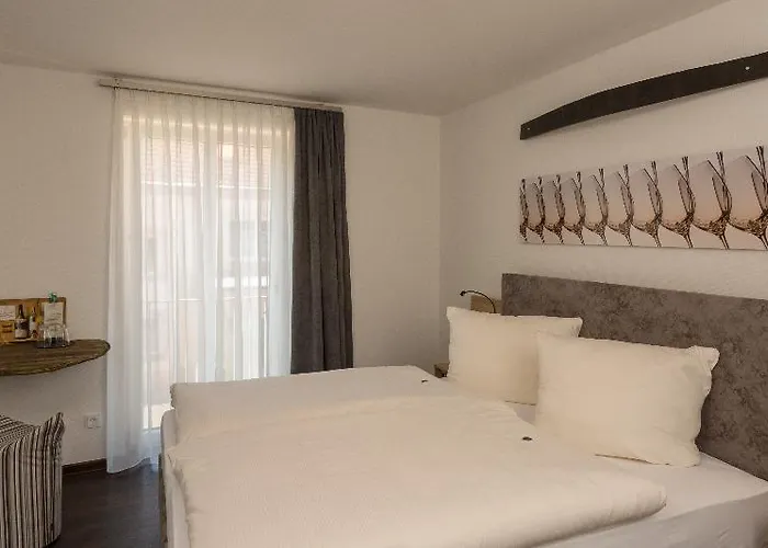 Weinhotel Ayler Kupp ホテル